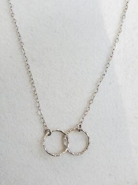 Sterling Silver Interlocking Circle Necklace